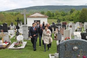 Poklonitev spominu na sovjetskega partizana5